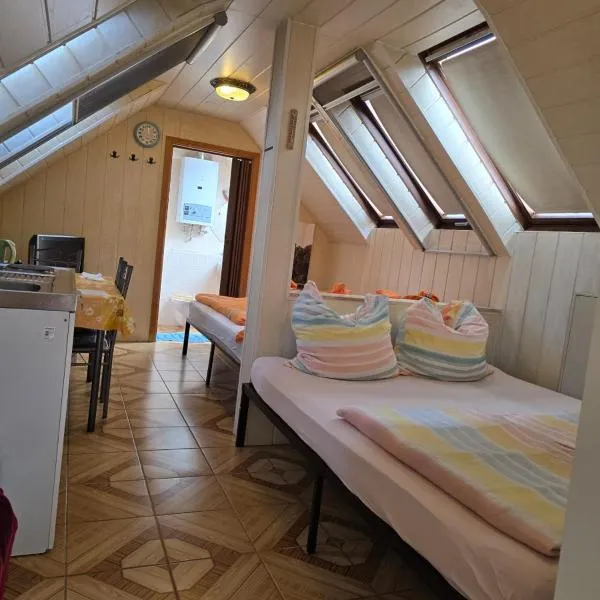 Cozy Ferienapartment in Golßen nahe Tropical Island、Golßenのホテル