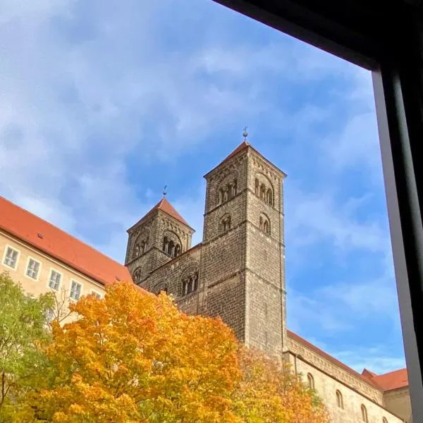 Schinkel Ferienunterkünfte UNESCO Welterbestadt Quedlinburg, beste Lage inklusive Parkplatz & Kurtaxe, hotel v destinaci Quedlinburg