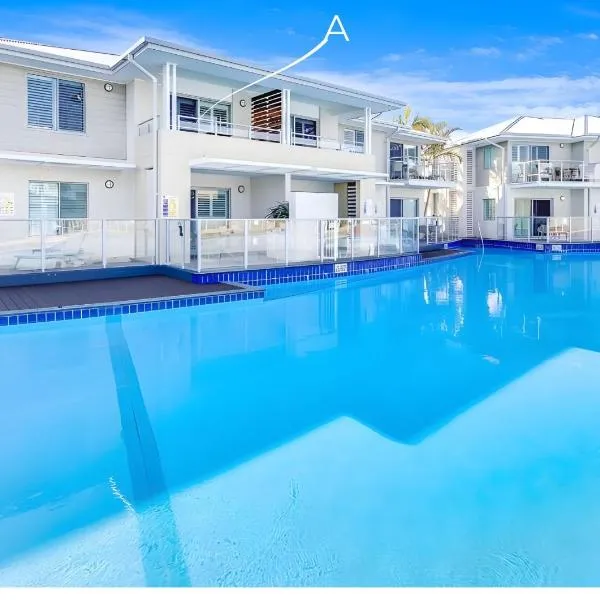 Oaks Pacific Blue Resort One Bedroom Lagoon Spa Aparment, hótel í Salamander Bay