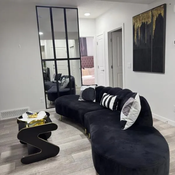 Luxury Haven by Kc & Flo、Calgaryのホテル