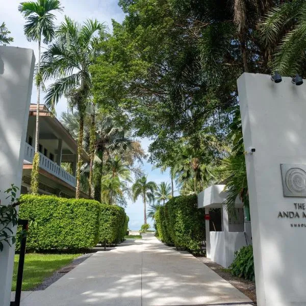 The Anda Mani Khaolak Beachfront Villas - Adult only, hotel in Khao Lak