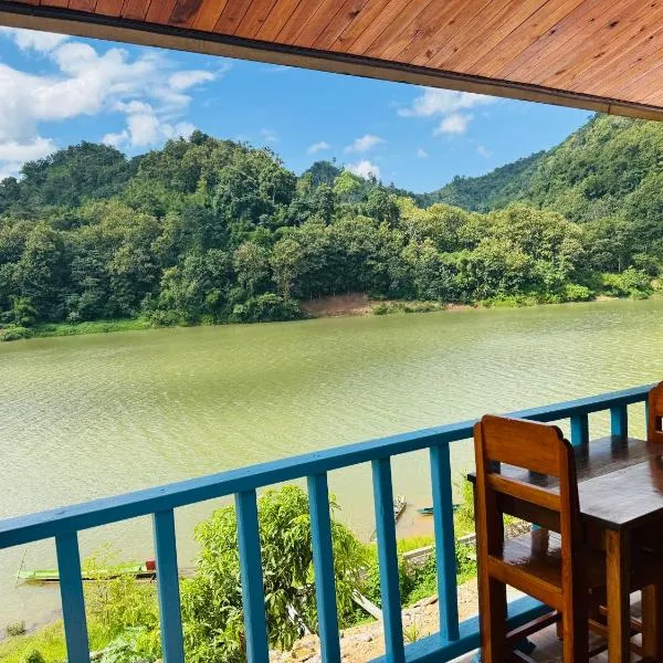 Sabaidee Nam Ou River View, hotel in Nongkhiaw