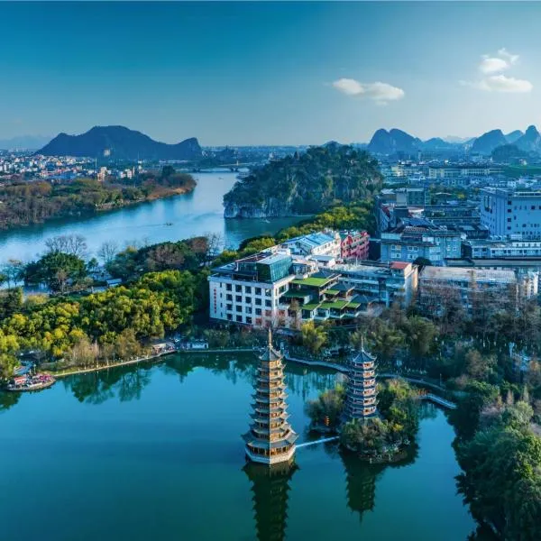 Venus Royal Hotel Guilin Elephant Trunk Hill & Sun and Moon Twin Towers Branch, hotel v destinácii Guilin