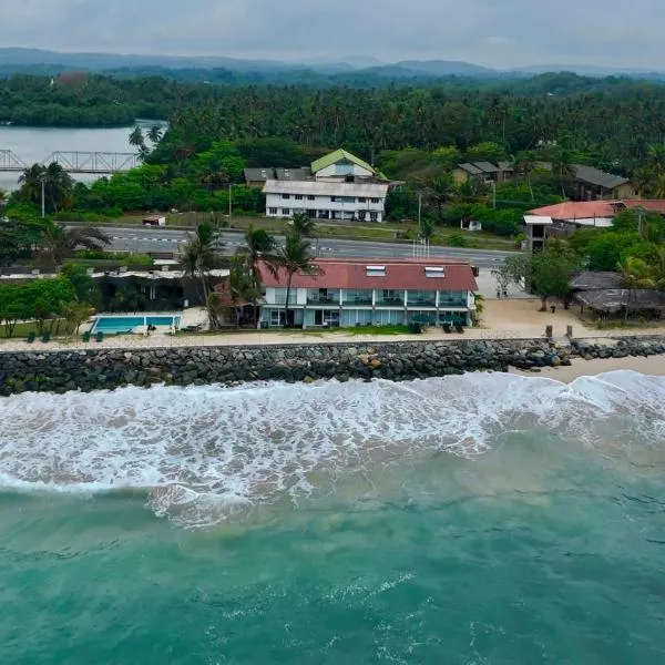The South Beach - Ahangama, hotel v destinaci Koggala