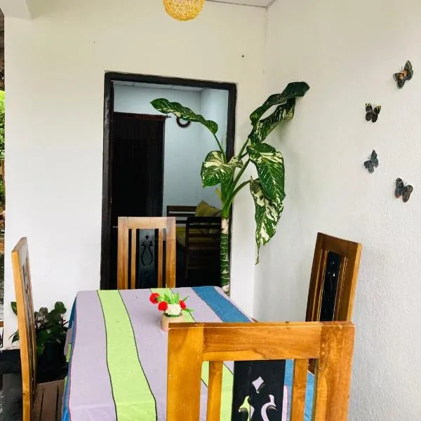 D Mount Villa, hotel in Ahangama
