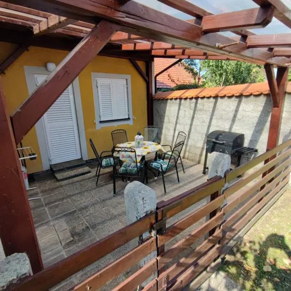 Apartment by MICHELLE, hotel in Čatež ob Savi