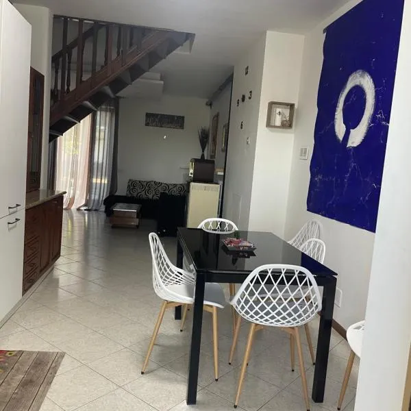 Casa Maya، فندق في Pocapaglia