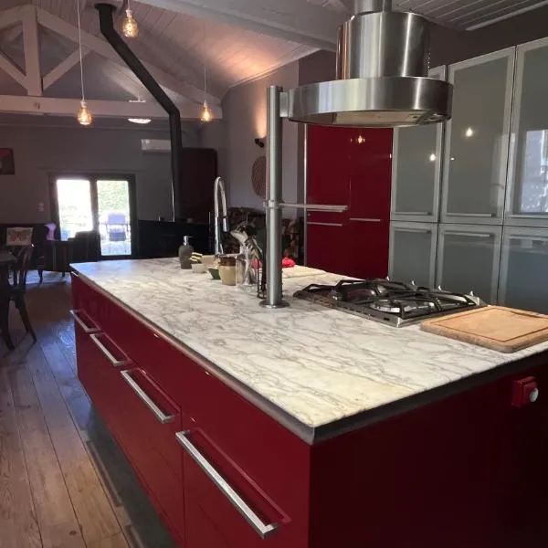 Le Chalet Provençal - Terrasses & douceur de vivre, ξενοδοχείο σε Valreas
