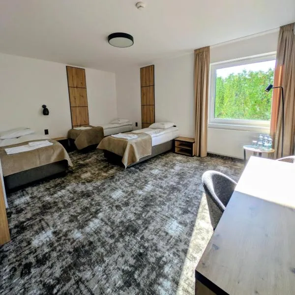 Hotel Eden, hotel v destinaci Rzgów
