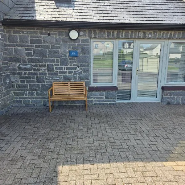 The Bungalow at Cahermore, hotel in Enniscrone