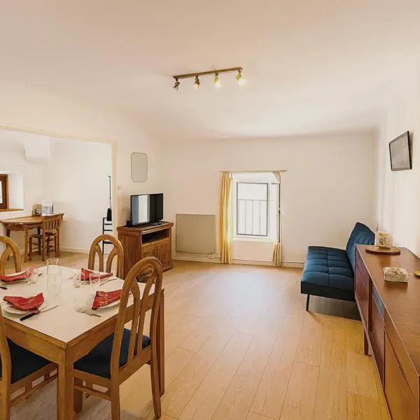 Appartement 2 chambres avec baignoire Lavelanet, hotel in Lavelanet