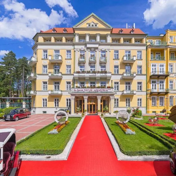 Spa Resort PAWLIK-AQUAFORUM, hotel in Františkovy Lázně