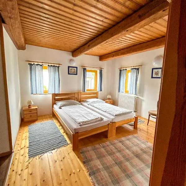 Penzion U Cempu, hotel v destinaci Kunratice