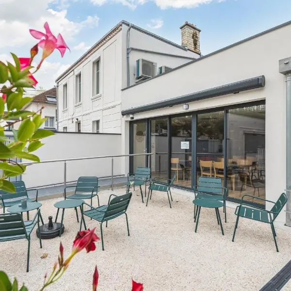 Logis Hôtel Au Tambour, ξενοδοχείο σε Ρενς