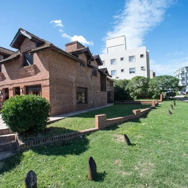 casa dúplex a 50 metros del mar, khách sạn ở Ostende