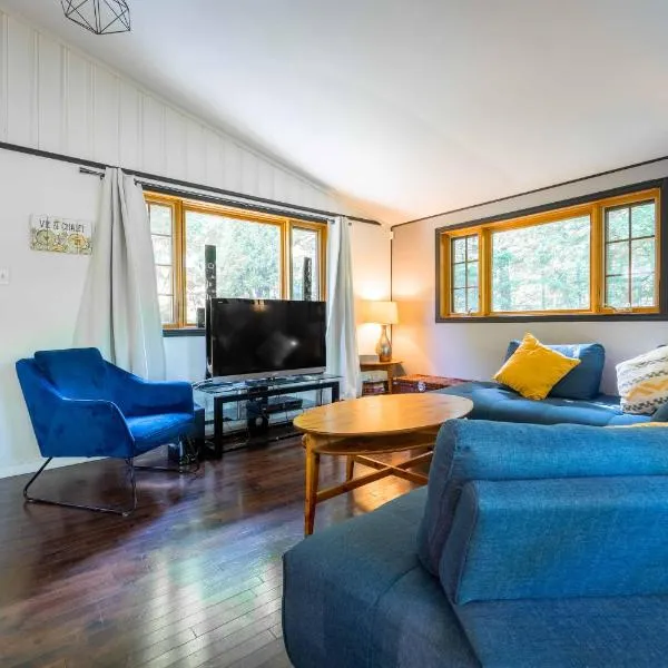 Le chaleureux Shack - Spa, lac & Ski、Saint Adolphe D'Howardのホテル