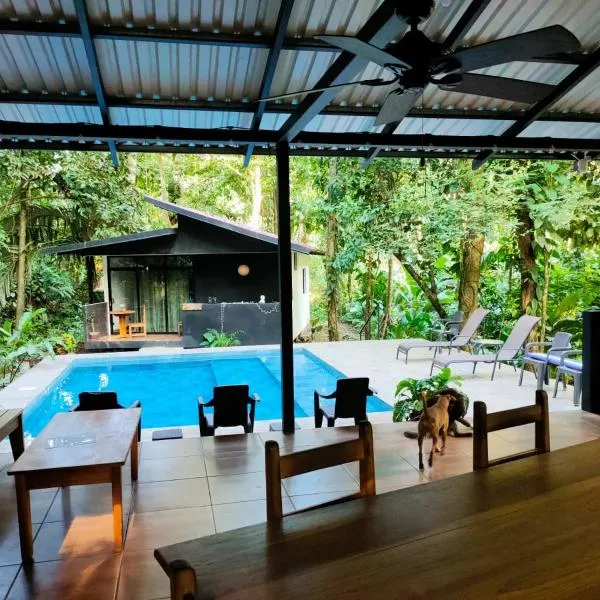 Finca Ardilla Jungle Lodge, hotel v destinaci Cocles