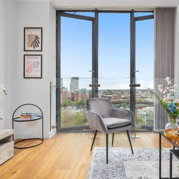 Central Family Escape, Short Walk to AO Arena, Long Stay Perks, hotel i Manchester