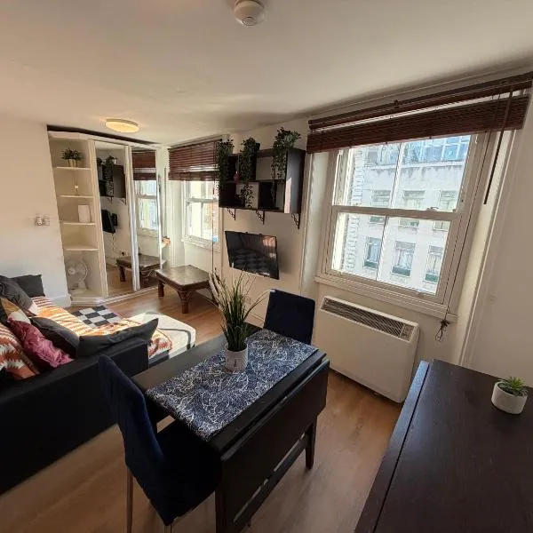 Great Studio Flat Hyde Park Central London, hotel en Londres