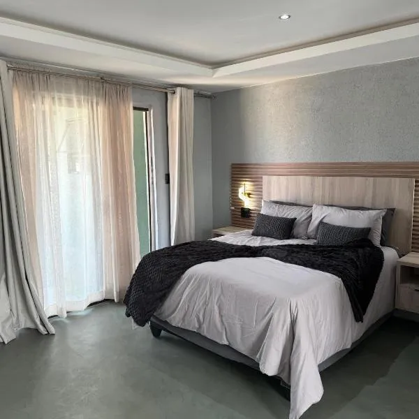 Fourteen38 Mews Guesthouse, ξενοδοχείο σε Dwarsloop