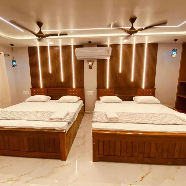 Fraydel Homestay, hotel in Honāvar