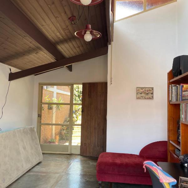 Casinha bem localizada em meio a natureza - Foto 5