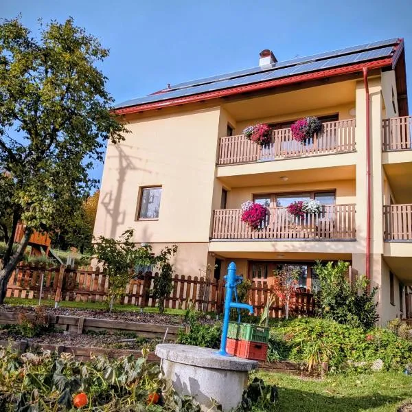 Apartmány U Zvoničky、Prachovのホテル