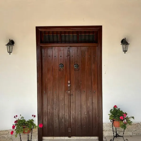 Calypso Historic Village House, готель у Лімассолі