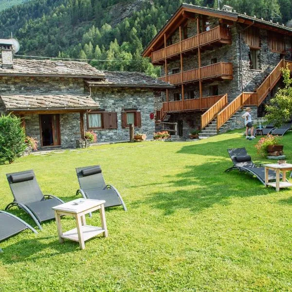 Le Petit Coeur Residence De Montagne, hotel v destinaci La Salle