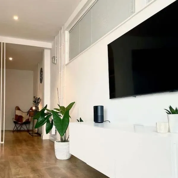 Spacious Industrial style Apartment, ξενοδοχείο στο Λονδίνο