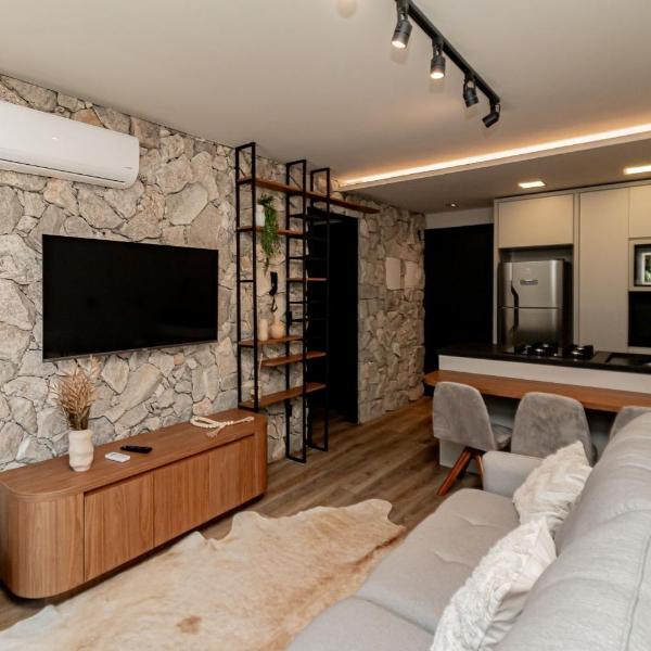 Apartamento com piscina e localização privilegiada