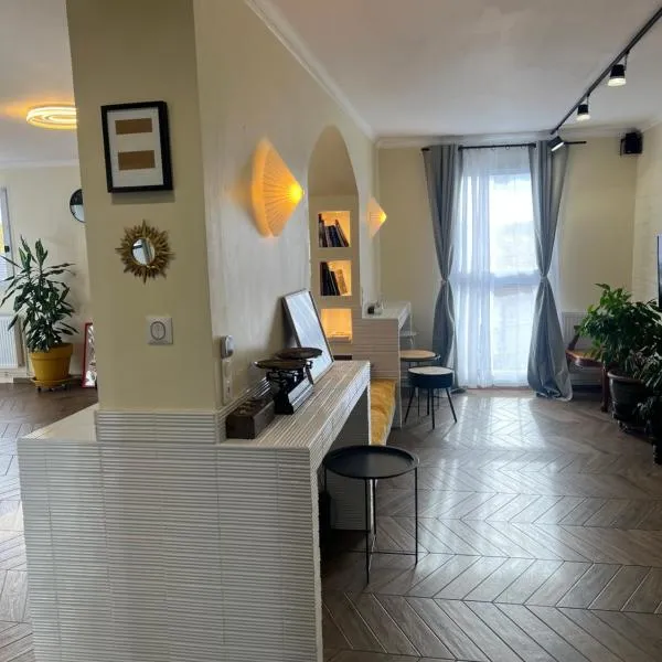 Le Duplex, ξενοδοχείο σε Argenteuil