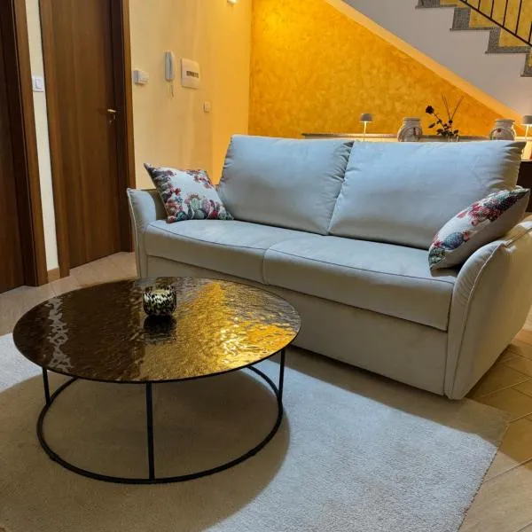 Casa Marconi duplex avec terrasse, hotel v destinácii Aragona