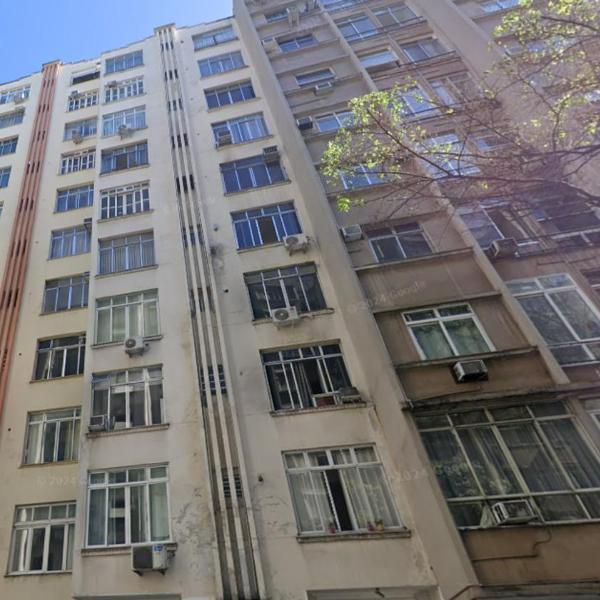 Condomínio Edifício Larbos
