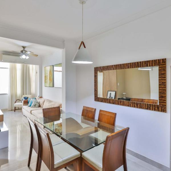 Luxurious Copacabana - 5 mins away to the beach!