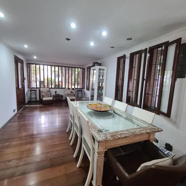 Quarto próximo Consulado Americano e metrô Borba Gato, hotel in São Paulo