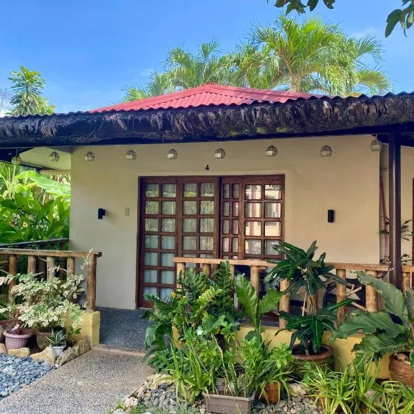 Strutz Art Garden Resort, hotel in Bangued