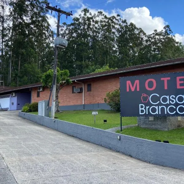 Motel Casa Branca, hotel in Blumenau