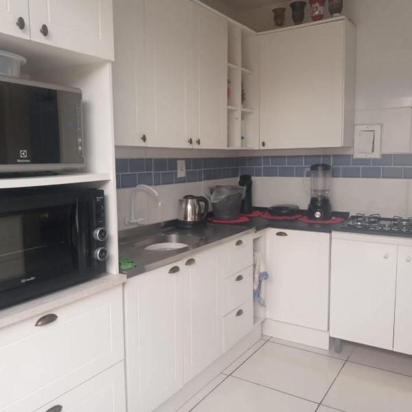 Casa em Ingleses - próximo á supermercados, padarias, farmácias e praia - Foto 4