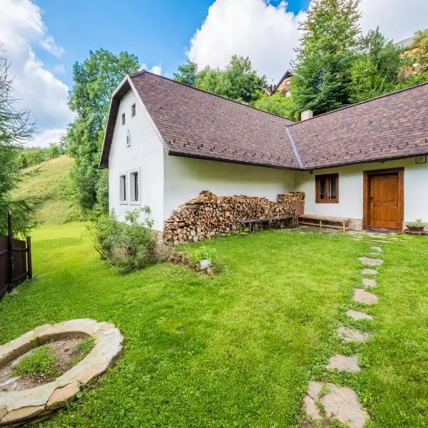 Country House Fort Lacnov, hotel in Lipovce