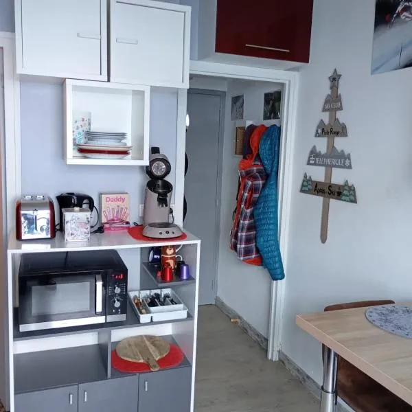 Petit studio lumineux vue montagne, khách sạn ở La Mongie