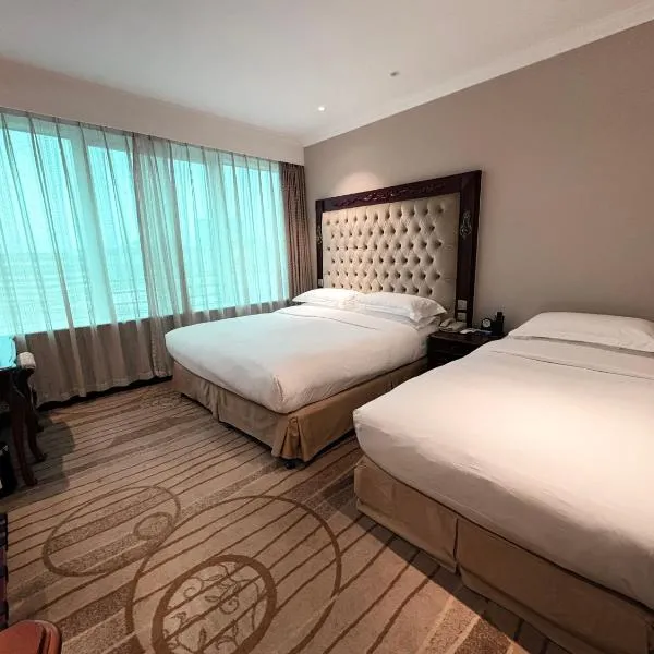 Howard Johnson Paragon Hotel Beijing: Pekin'de bir otel