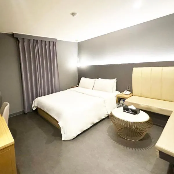 Sintra Hotel, hotel i Goyang