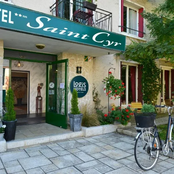 Logis Hôtel Saint Cyr, hotel in La Ferté-Saint-Cyr