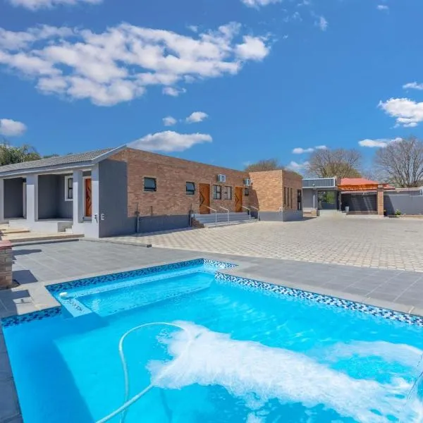 Kuhle Guesthouse, Hotel in Kempton Park