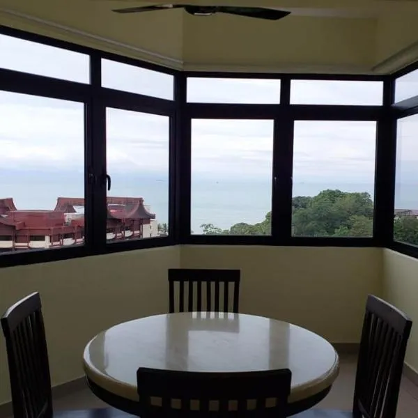 Batu Ferringhi Luxury Seaview Suite - 3Br, hotel en Batu Ferringhi