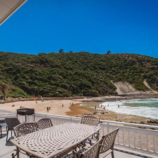 Beachfront property, Victoria Bay, Garden route, hotel in Victoria Bay
