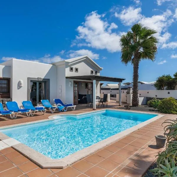 Villa Tania, hotel in Playa Blanca