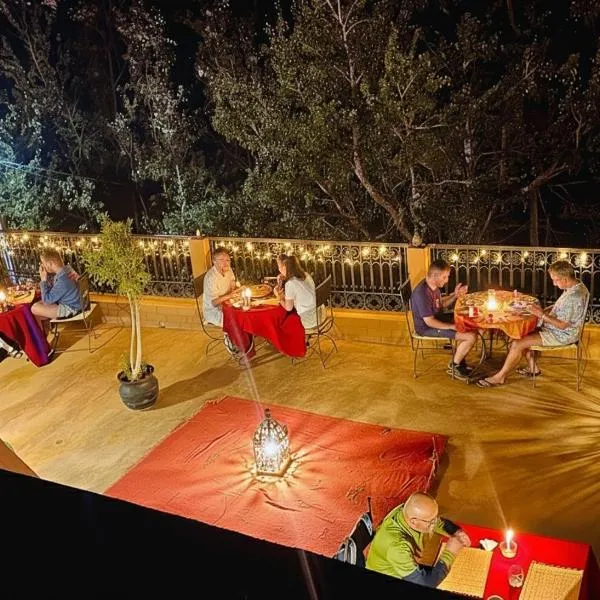 Auberge La Fibule Du Dades, hotel v destinaci Aït Idaïr