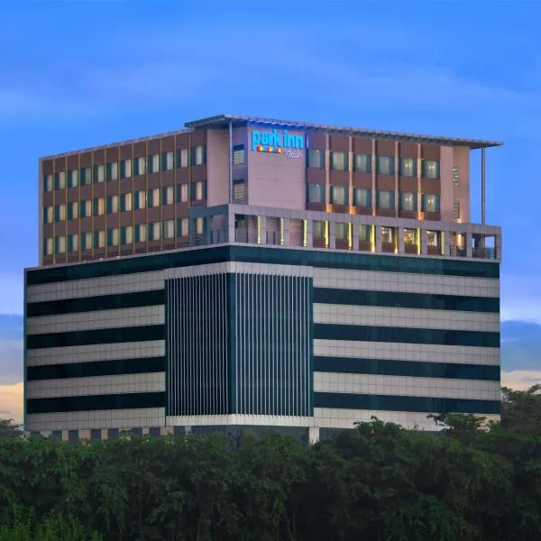 Park Inn By Radisson Amritsar Airport, hotel sa Amritsar